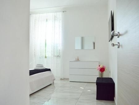 La Casa Di Margi Apartment Napoli Bagian luar foto
